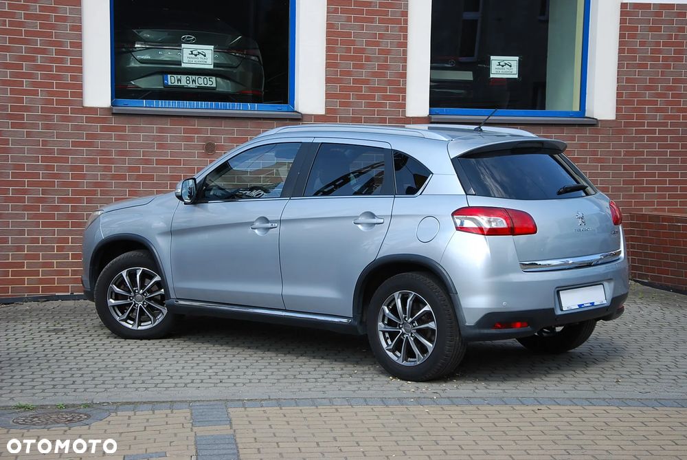 Peugeot 4008 - 24