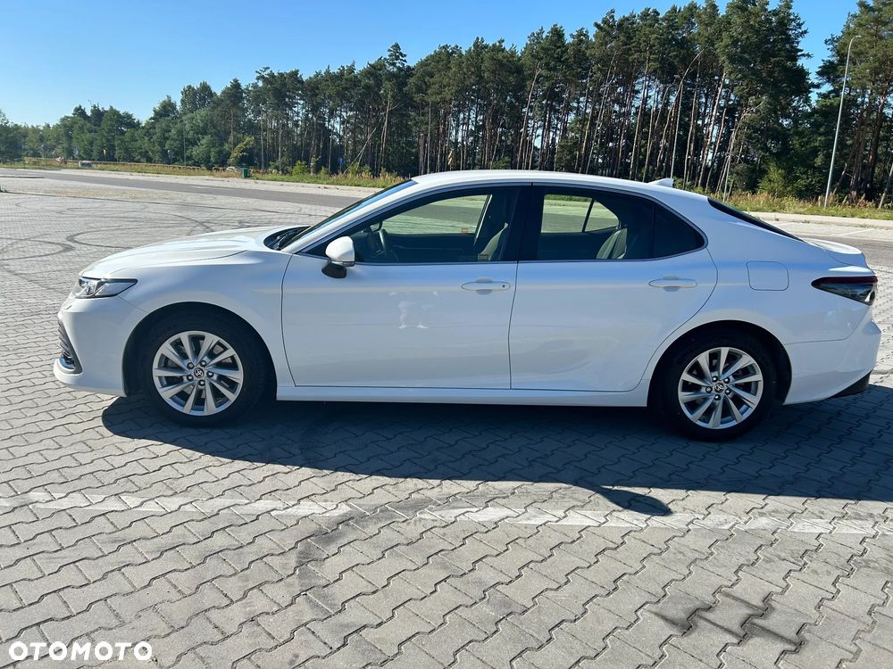 Toyota Camry 2.5 Hybrid Comfort CVT - 4