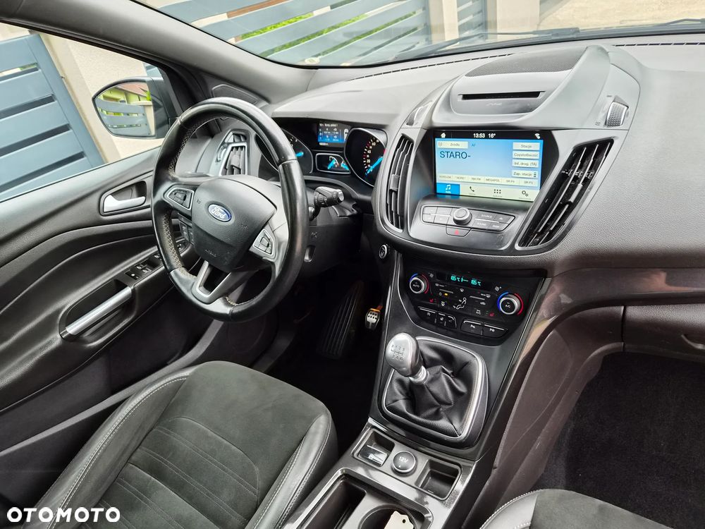 Ford Kuga 1.5 EcoBoost 2x4 ST-Line - 13