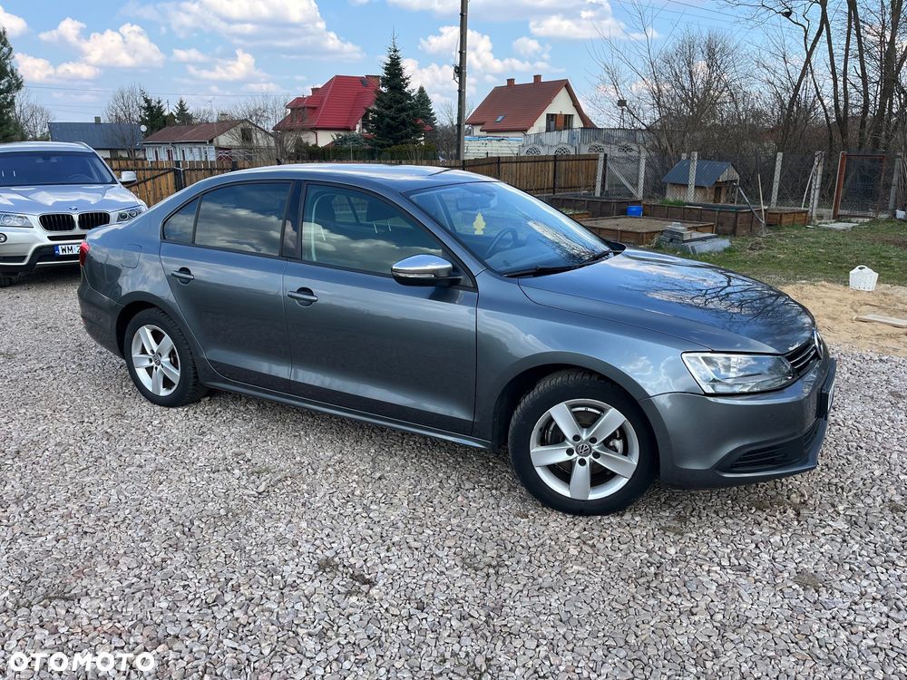 Volkswagen Jetta 1.6 TDI Highline Optimum DSG - 2