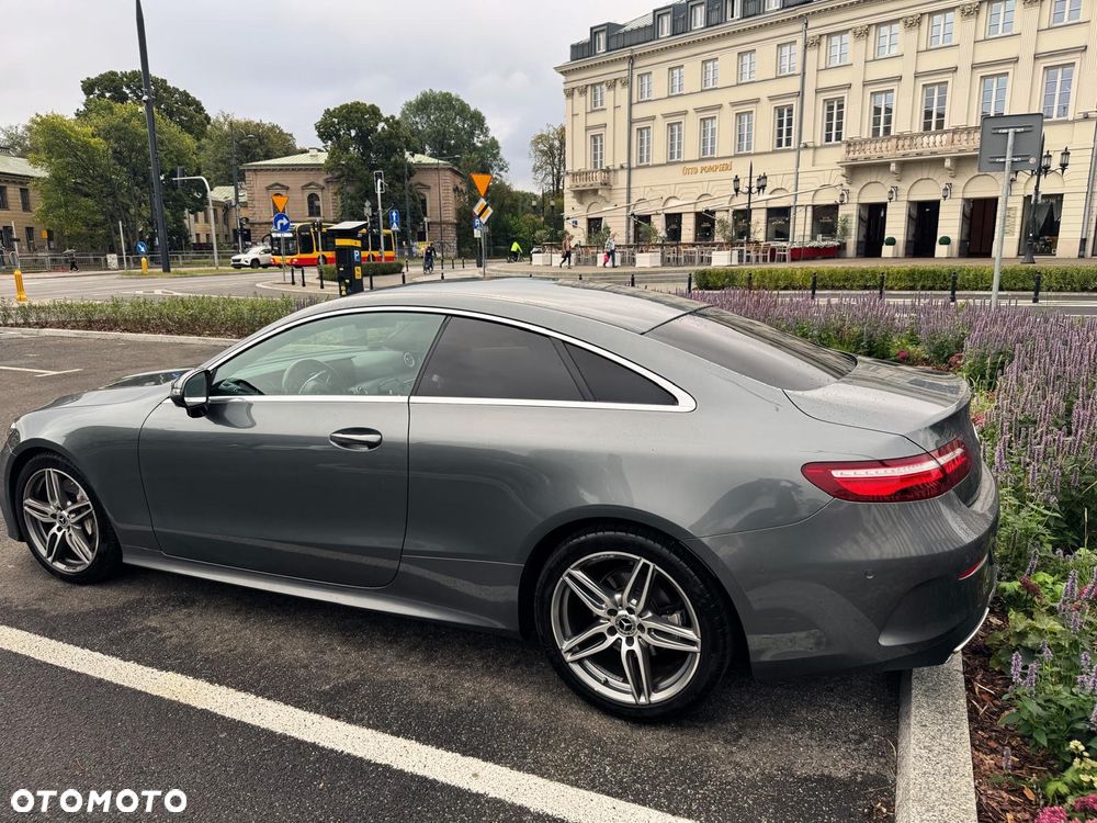 Mercedes-Benz Klasa E 300 Coupe 9G-TRONIC - 15
