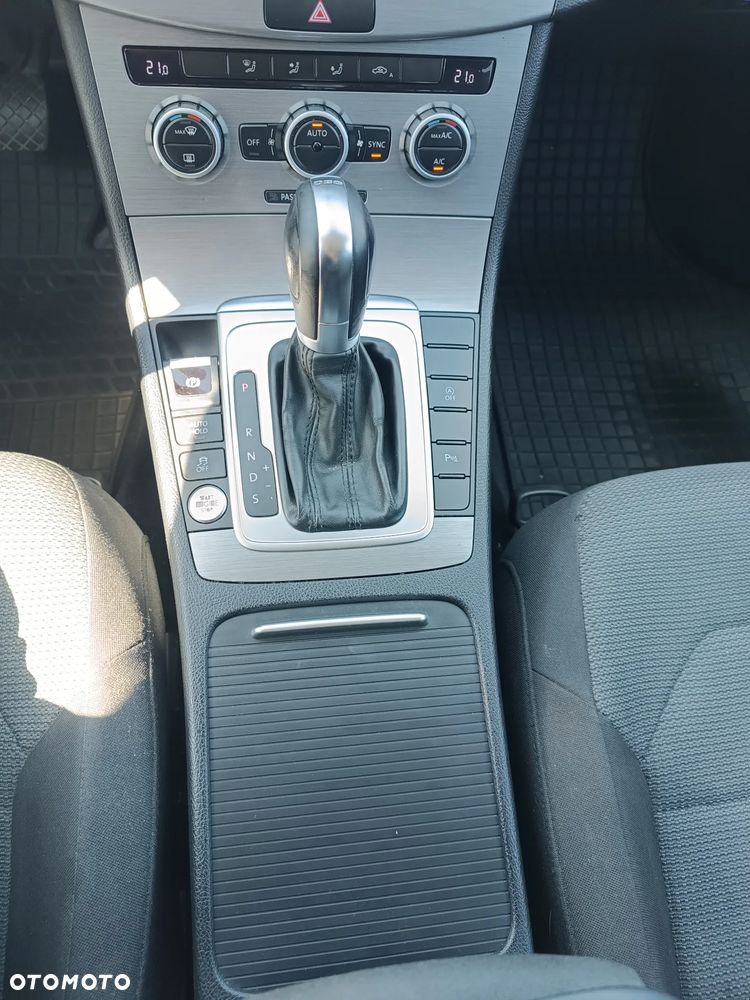 Volkswagen Passat 2.0 TDI Comfortline Optimum DSG - 13
