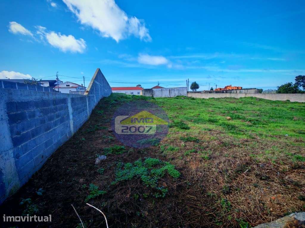 Terreno com projeto para 2 moradias - Grande imagem: 4/10