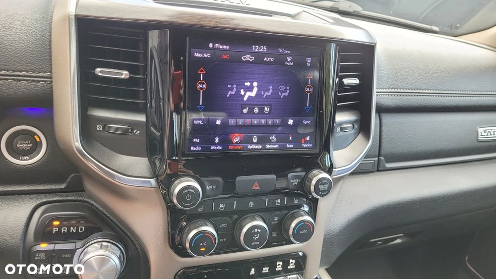 RAM 1500 Crew Cab Laramie - 24