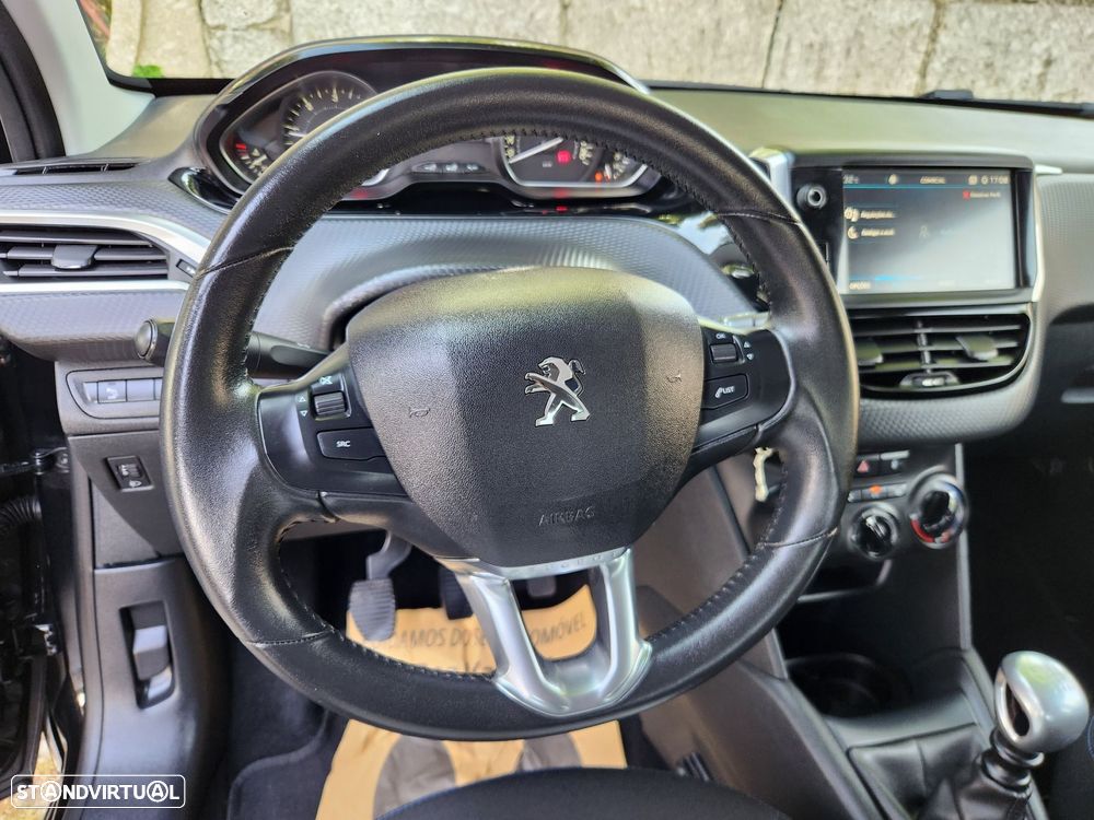 Peugeot 208 1.5 BlueHDi Signature - 20