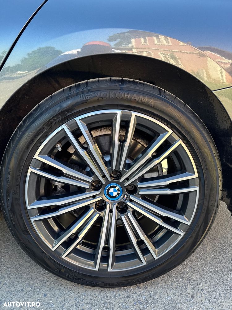 BMW Seria 3 330e iPerformance AT Sport Line - 16
