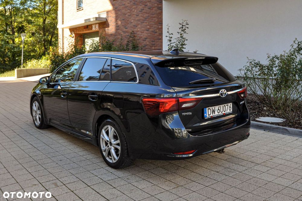Toyota Avensis 2015 photo 3