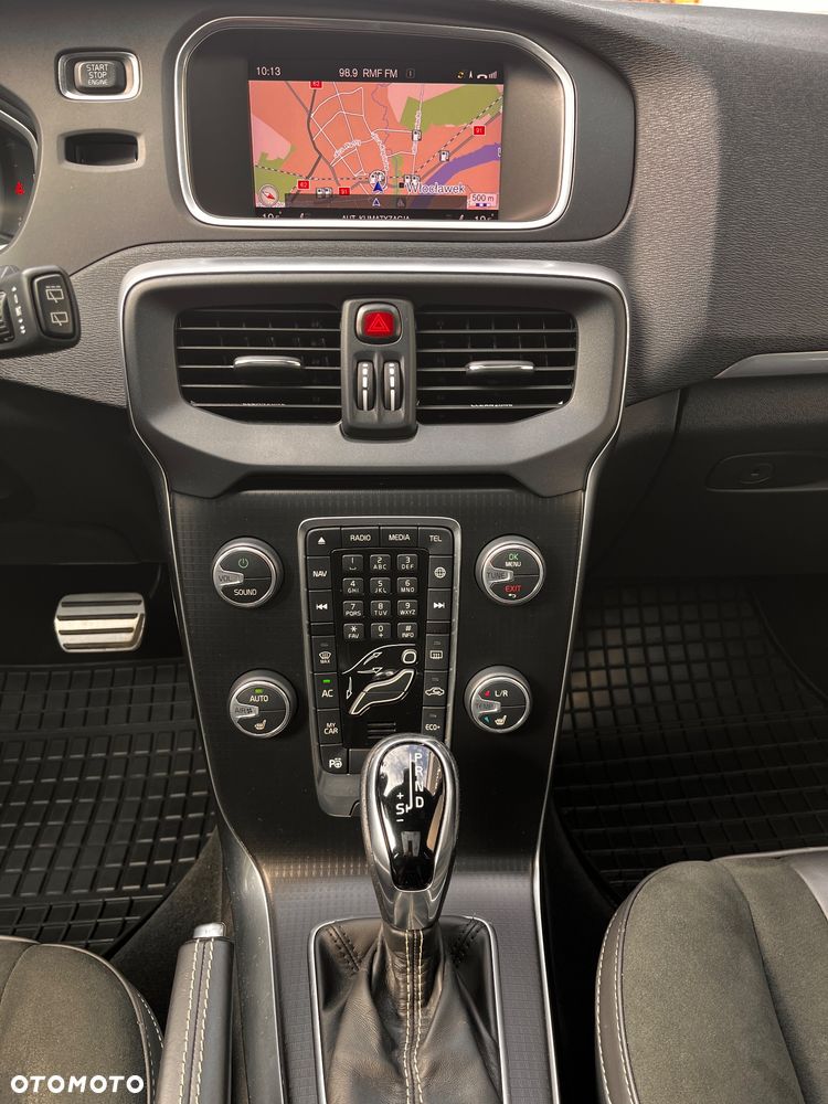 Volvo V40 T3 Geartronic RDesign - 28