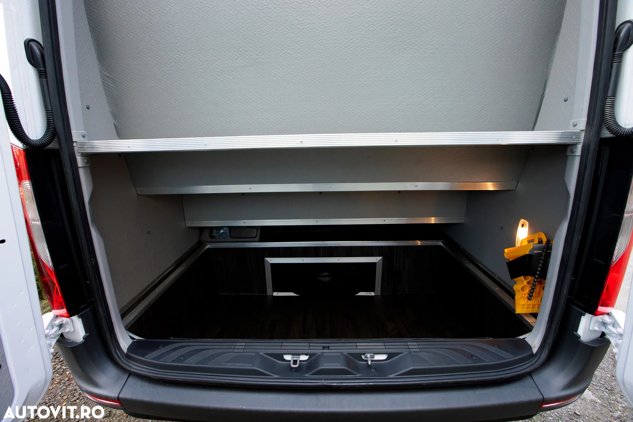 Mercedes-Benz SPRINTER - 6