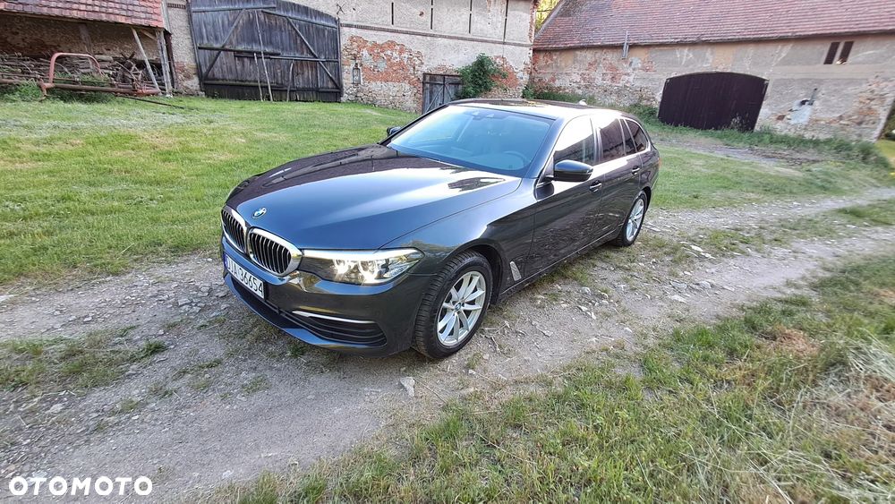 BMW Seria 5 520d Sport Line - 3