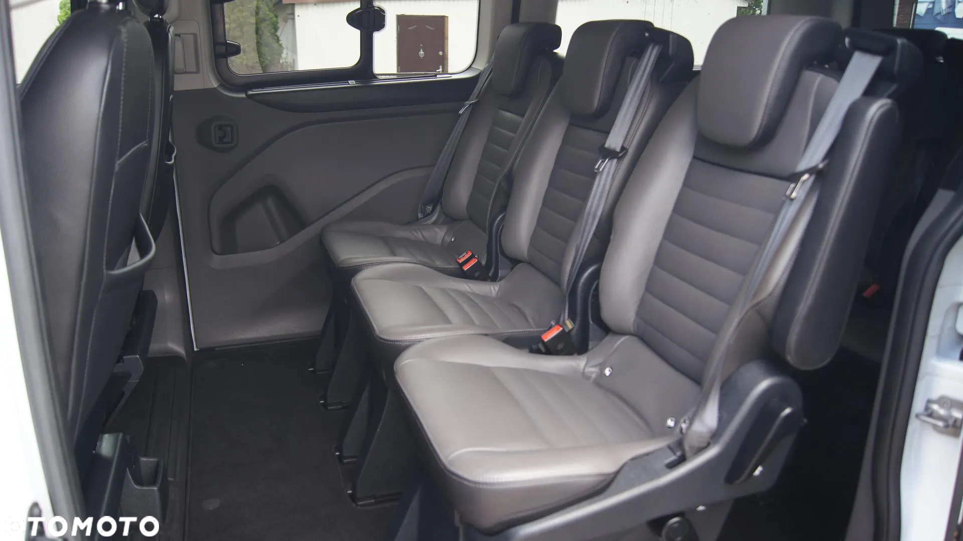 Ford Tourneo Custom 2.0 EcoBlue L1 Titanium SelectShift - 16