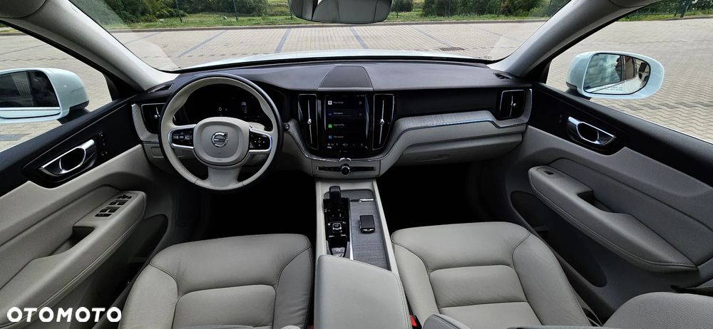 Volvo XC 60 B5 B AWD Plus Bright - 26