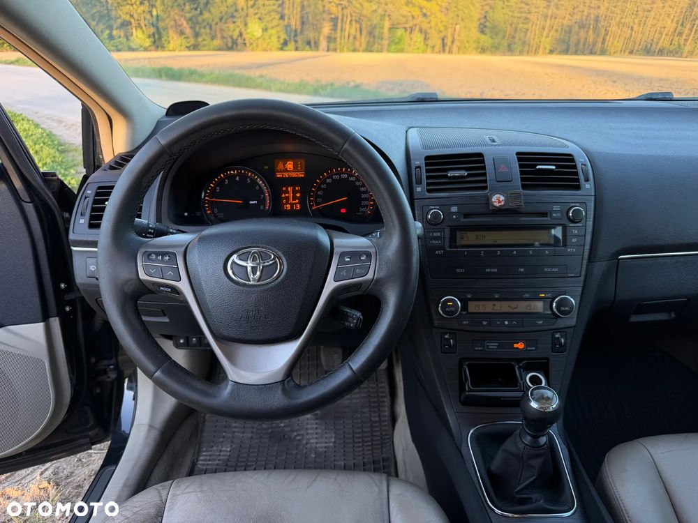 Toyota Avensis 1.8 Premium EU5 - 31