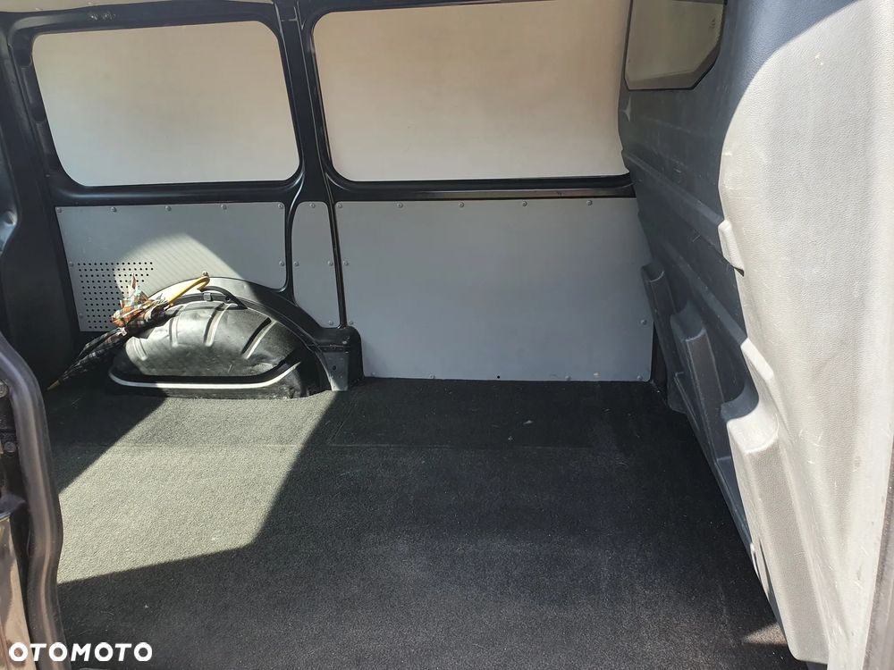 Volkswagen Transporter - 13