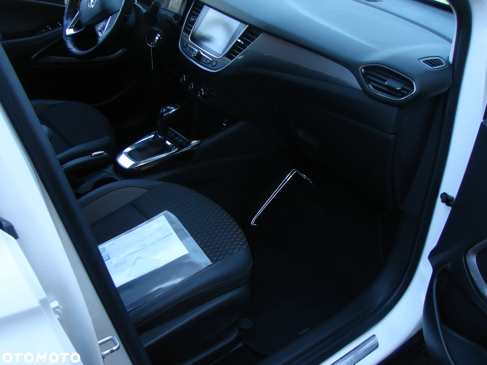 Opel Crossland X - 10