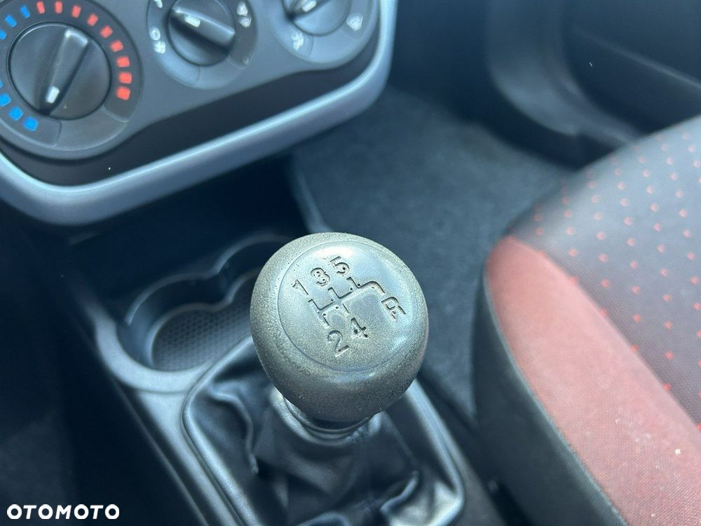 Fiat Punto 1.4 Young - 15