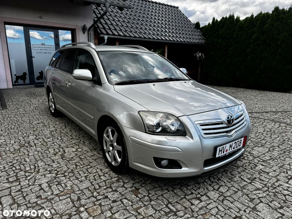Toyota Avensis 1.8 VVT-i Executive - 3