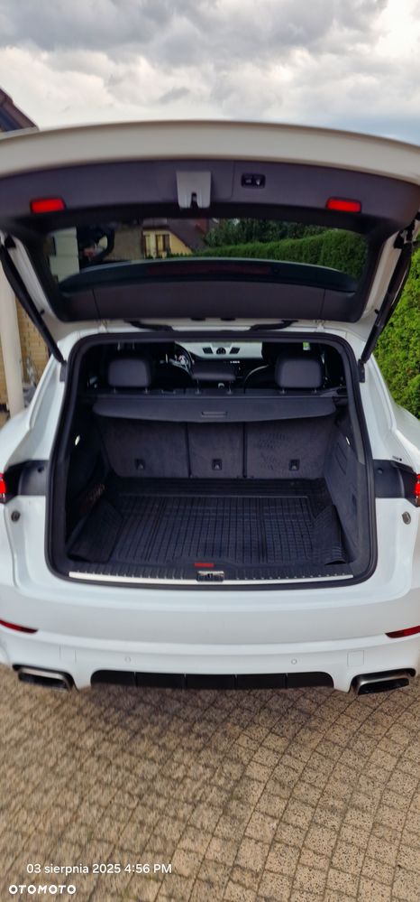 Porsche Cayenne Platinum Edition - 7