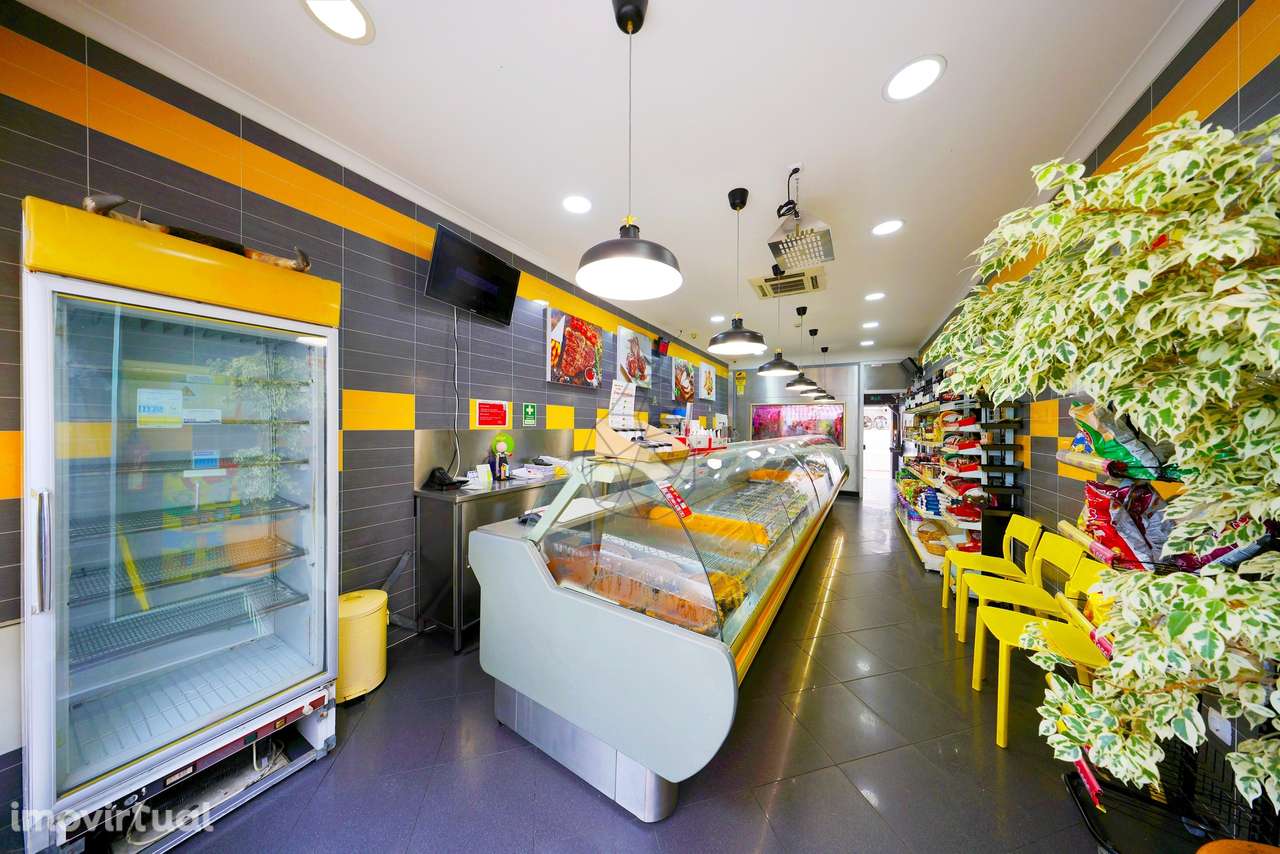 Espaço Comercial de Excelência no Centro de Alvor - Grande imagem: 4/41