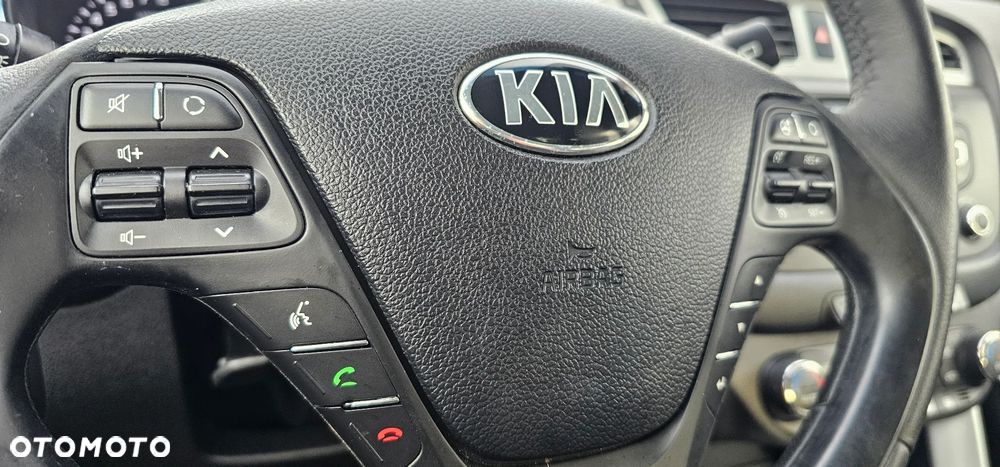 Kia Ceed 1.4 CVVT Spirit - 36