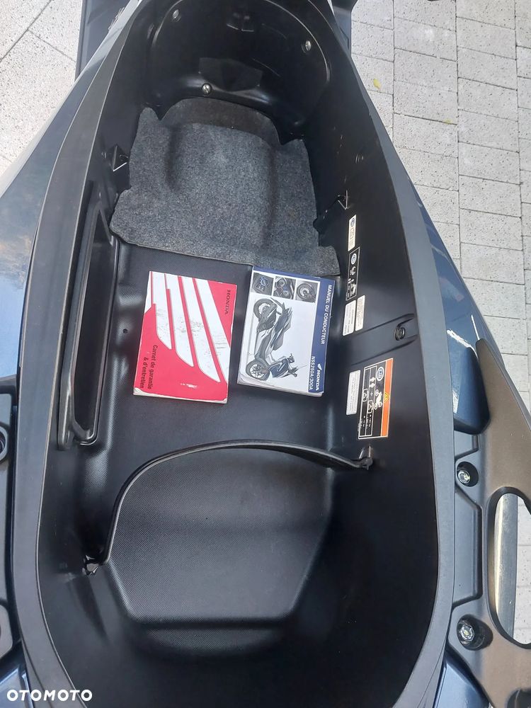 Honda NSS - 8