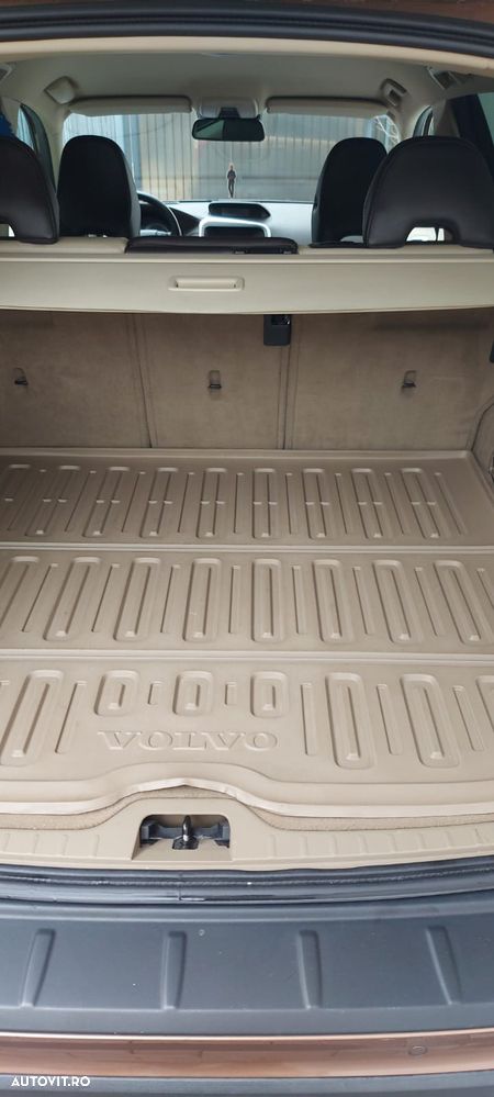Volvo XC 60 2.4D AWD Base - 17
