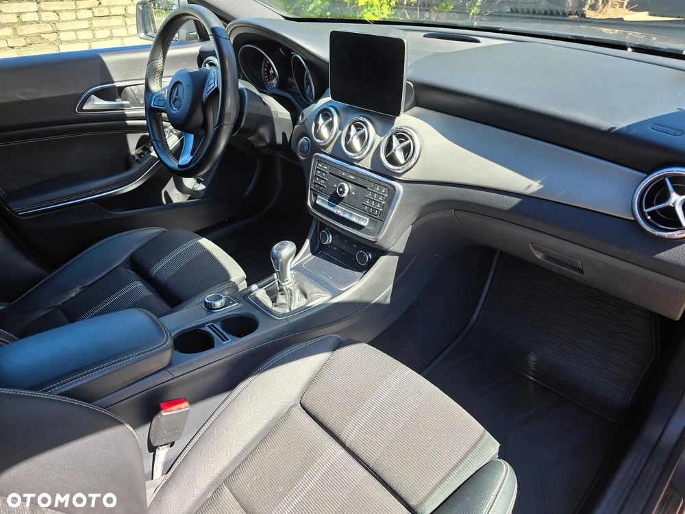 Mercedes-Benz CLA 180 UrbanStyle Edition - 7