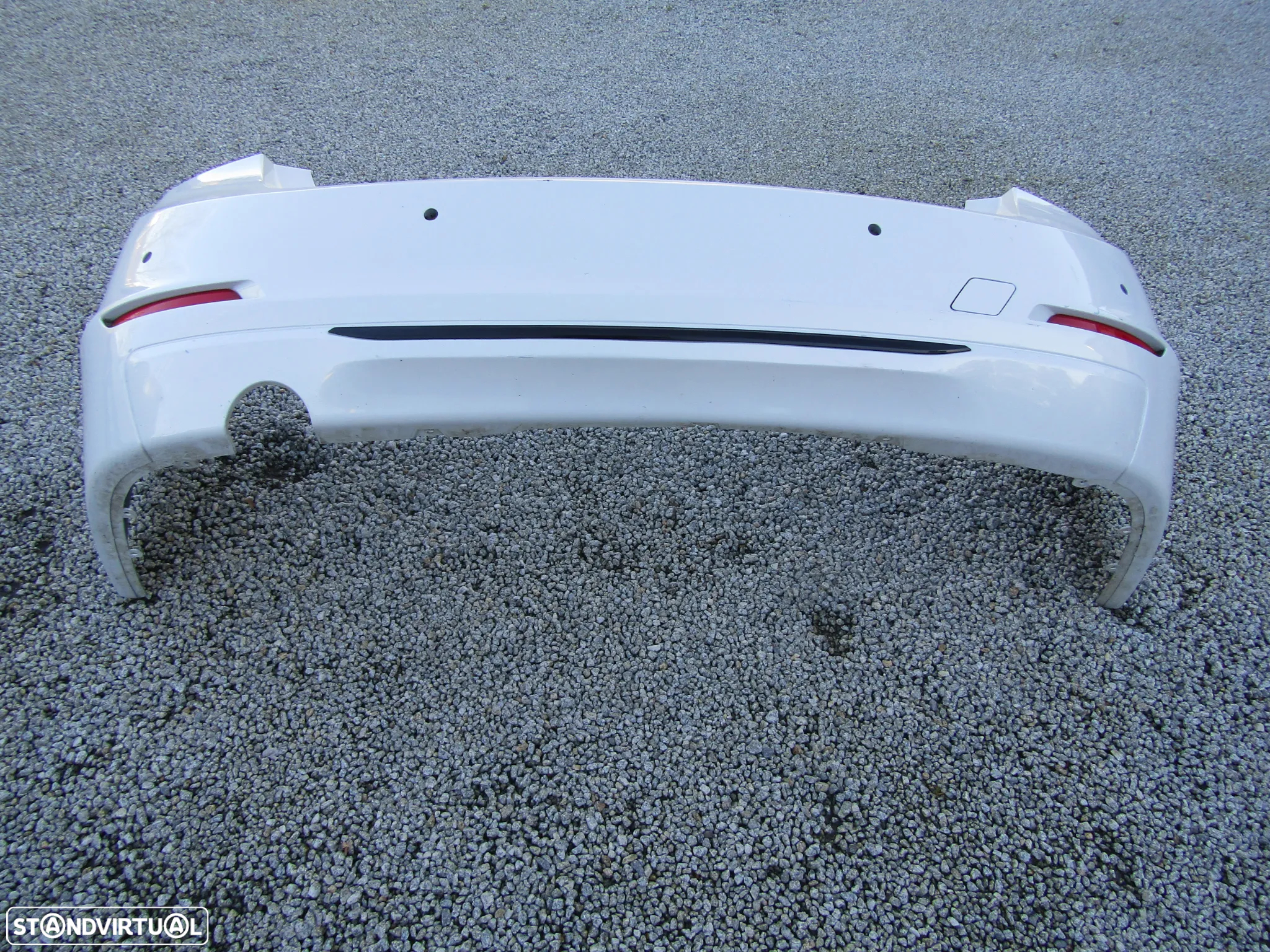 Para-choques tras  BMW F30 LIN (original) em bom estado - 4