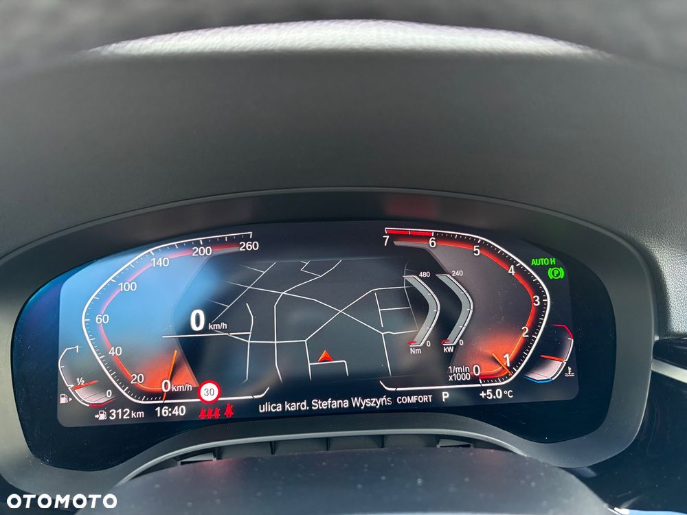 BMW Seria 5 520i Sport Line - 13