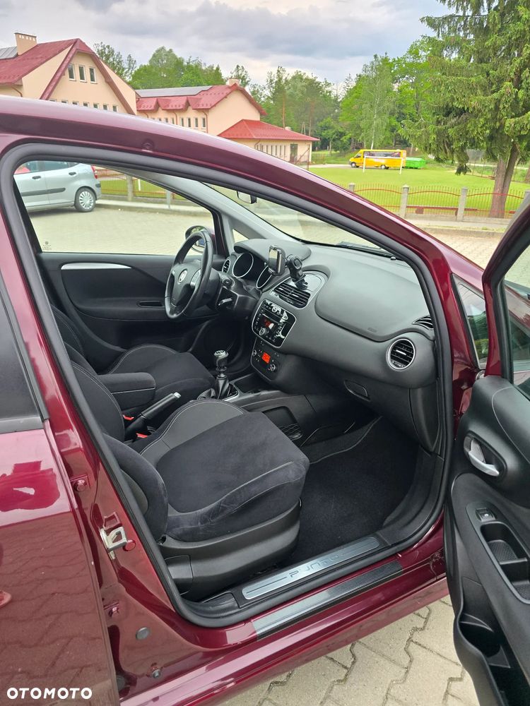 Fiat Punto 2012 - 24