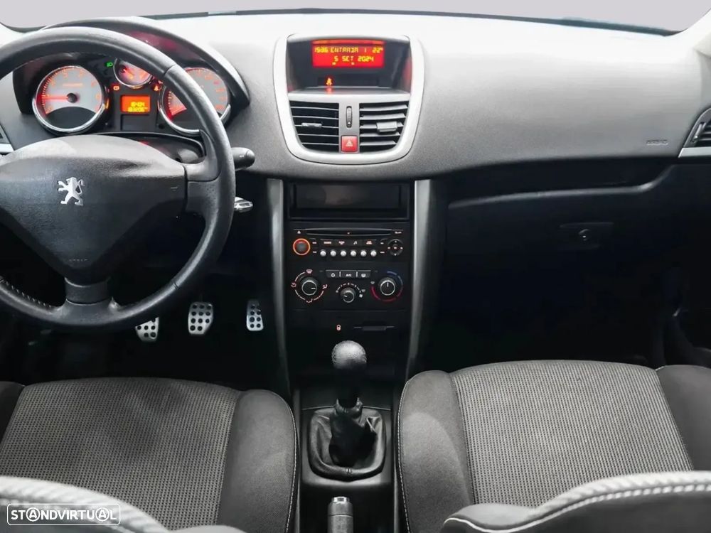 Peugeot 207 CC 1.6 VTi Active - 12