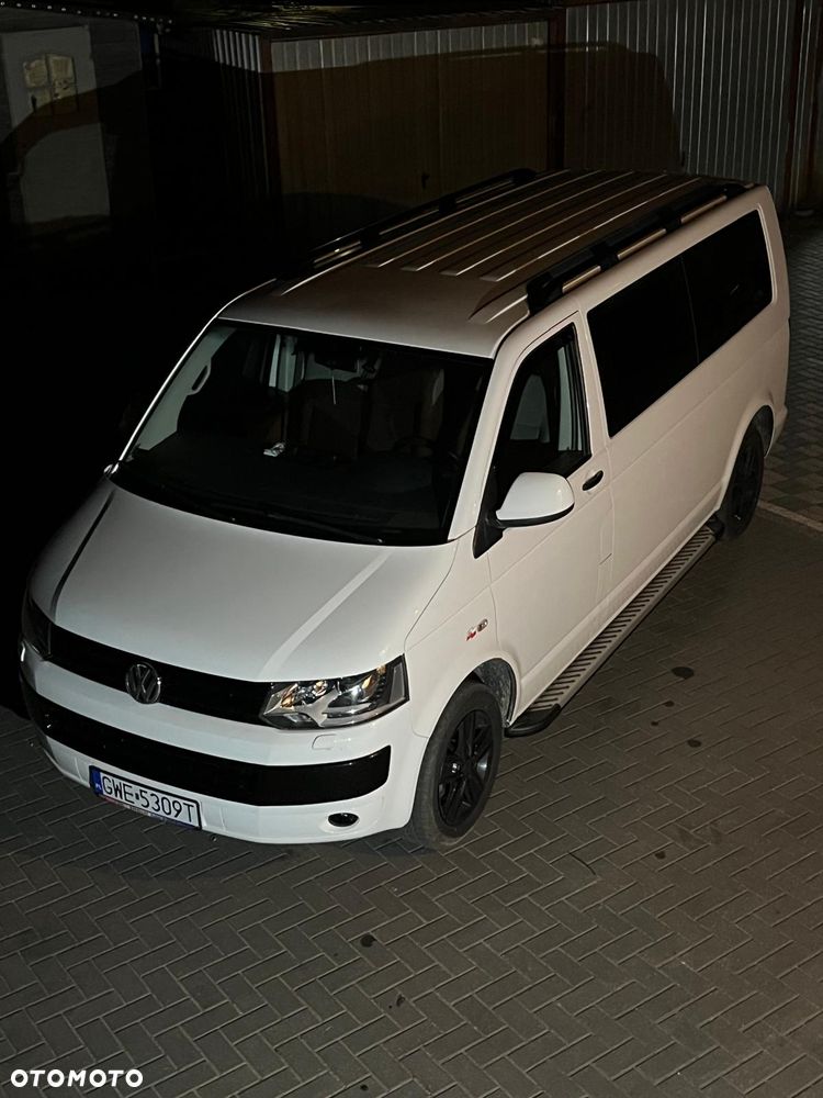 Volkswagen Caravelle - 9