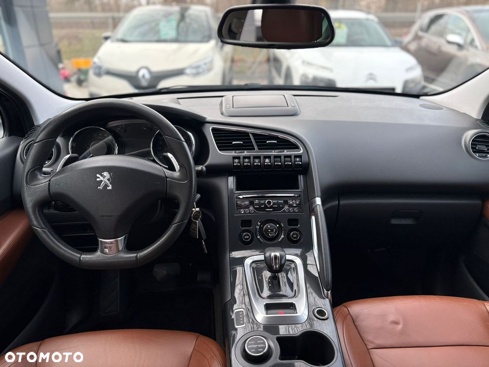 Peugeot 3008 Hybrid4 - 10