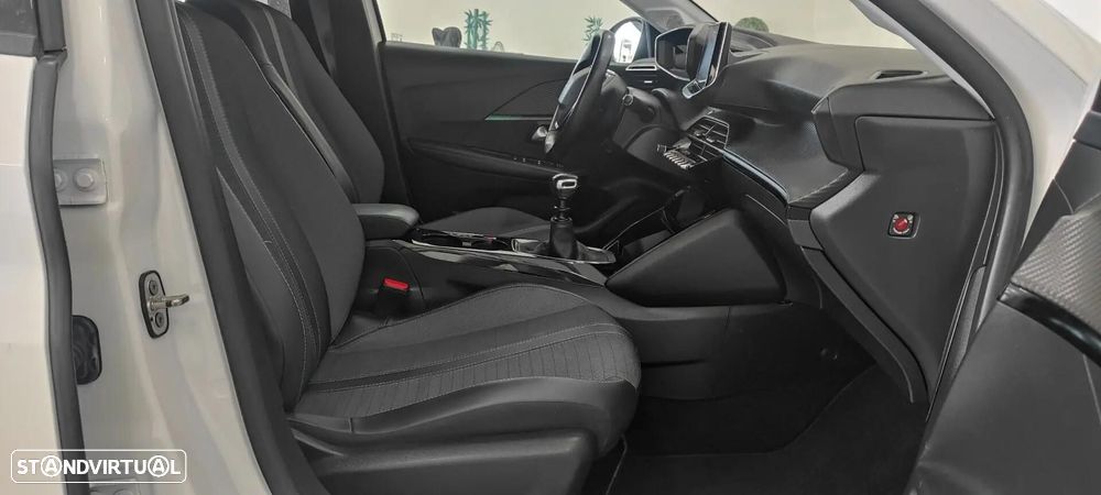 Peugeot 208 1.2 PureTech Allure - 23