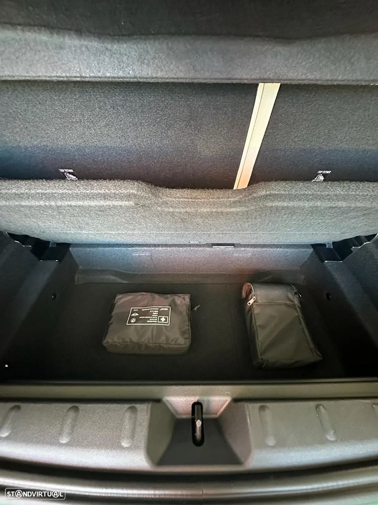 MINI 3 Portas Cooper C Favoured M - 31