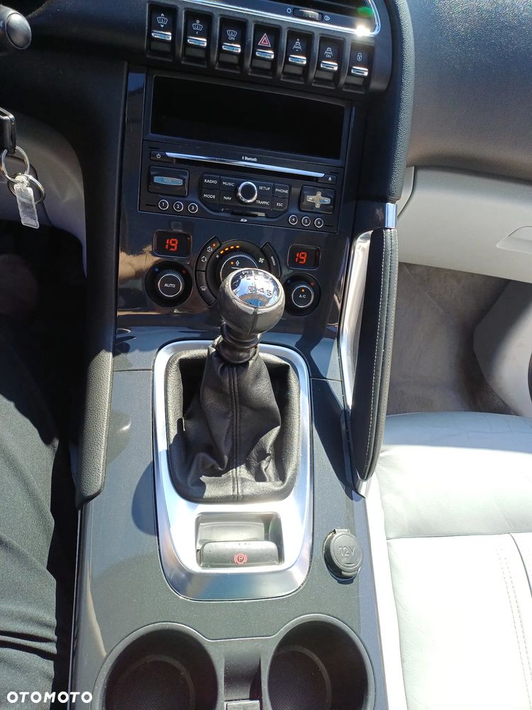 Peugeot 3008 2.0 HDi Premium+ - 16