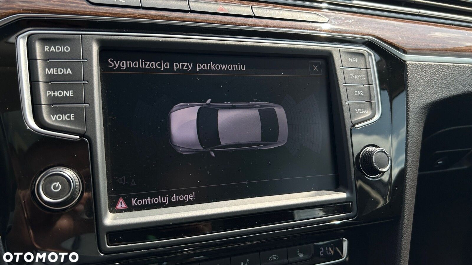 Volkswagen Passat 1.4 TSI BMT ACT Highline - 29