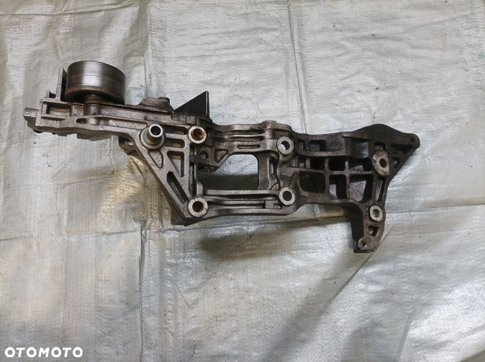 Vw Skoda Audi 2,0 Tdi łapa mocowanie alternatora 05L903141B - 5