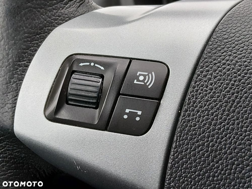 Opel Corsa 1.4 16V 150 Jahre - 18