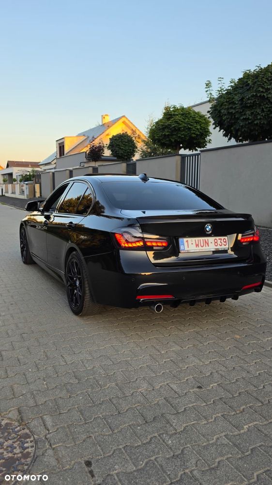 BMW Seria 3 318d M Sport Shadow - 17