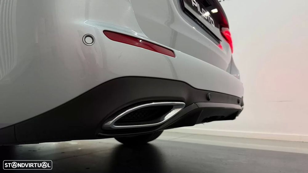 Mercedes-Benz E 300 e AMG Line - 11