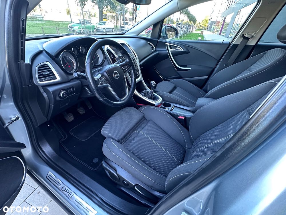 Opel Astra 2.0 CDTI DPF Sports Tourer - 17