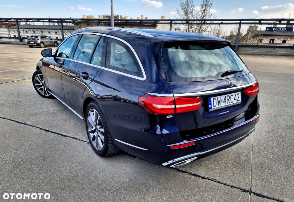 Mercedes-Benz Klasa E 450 4Matic 9G-TRONIC Exclusive - 19