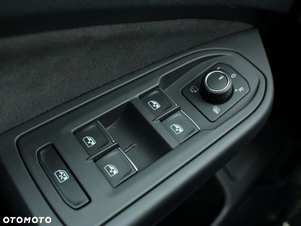 Volkswagen Golf - 24