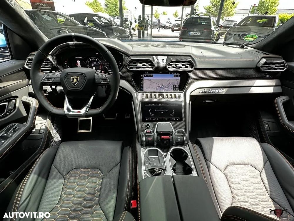 Lamborghini URUS Standard - 8