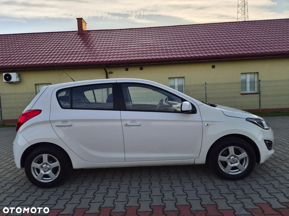 Hyundai i20 1.2 Trend - 16