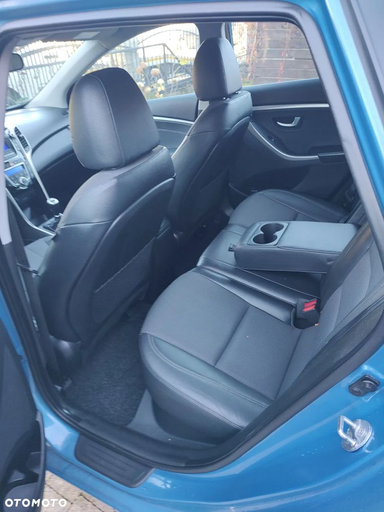 Hyundai i30 12-15 - 23