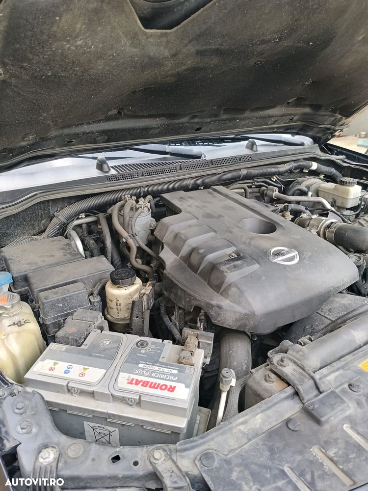Nissan Pathfinder - 8