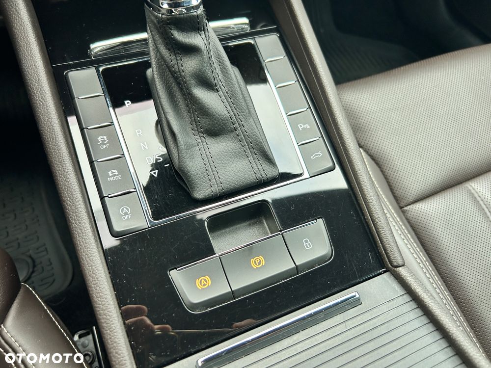 Skoda Superb 2.0 TDI SCR L&K DSG - 31