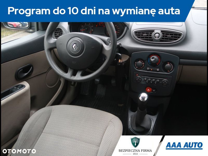 Renault Clio - 8